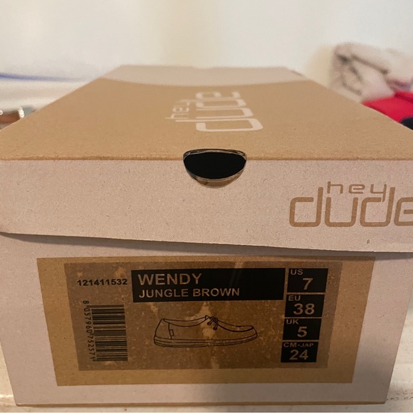 Hey Dude new in box Wendy jungle brown. Size 7 - Picture 2 of 6